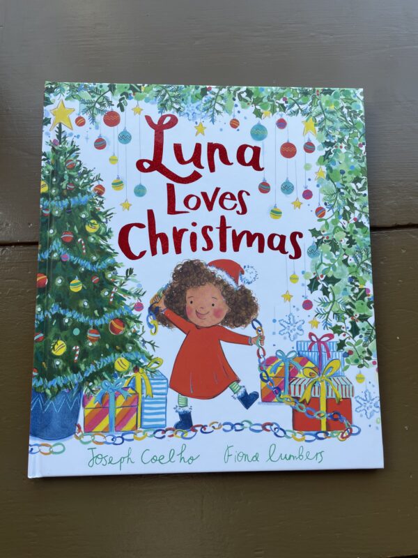 Luna Loves Christmas